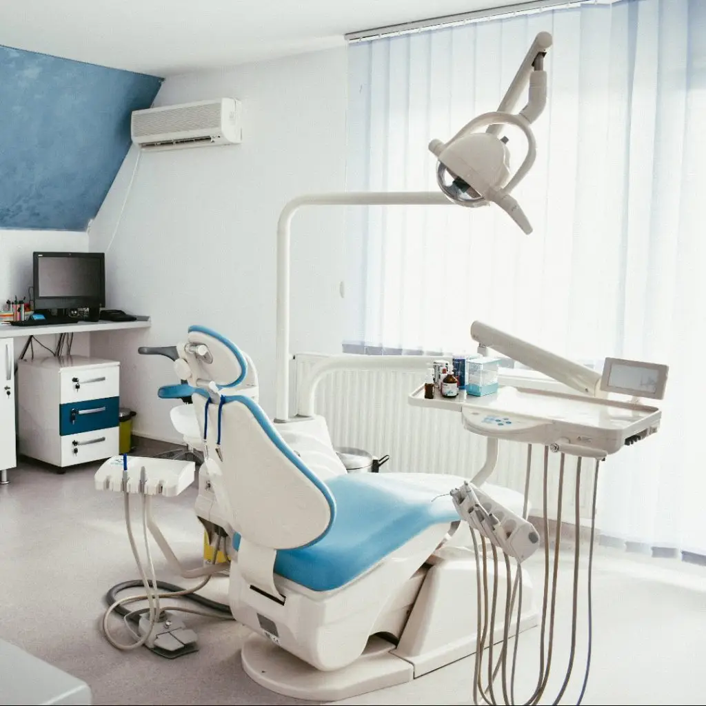 Servicii stomatologice Sano Medical Clinic